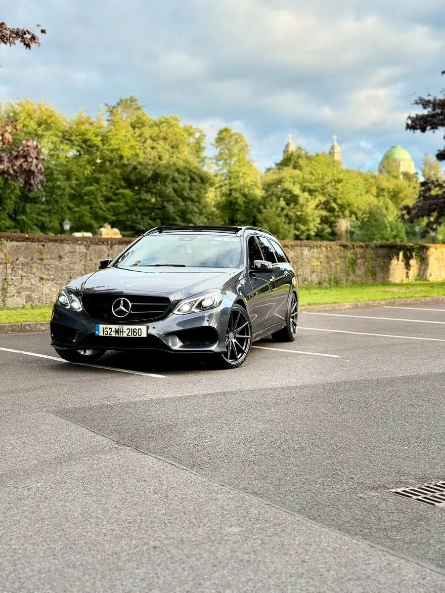 Mercedes Benz E220 AMG PREMIUM PLUS NIGHT ED - Image 2