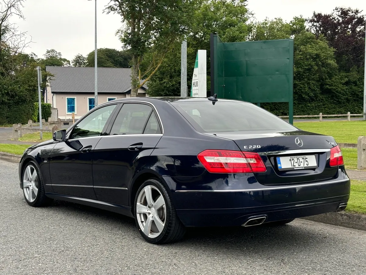 Mercedes Benz E220 CDI AVANTGARDE 2012 *NEW NCT* - Image 4