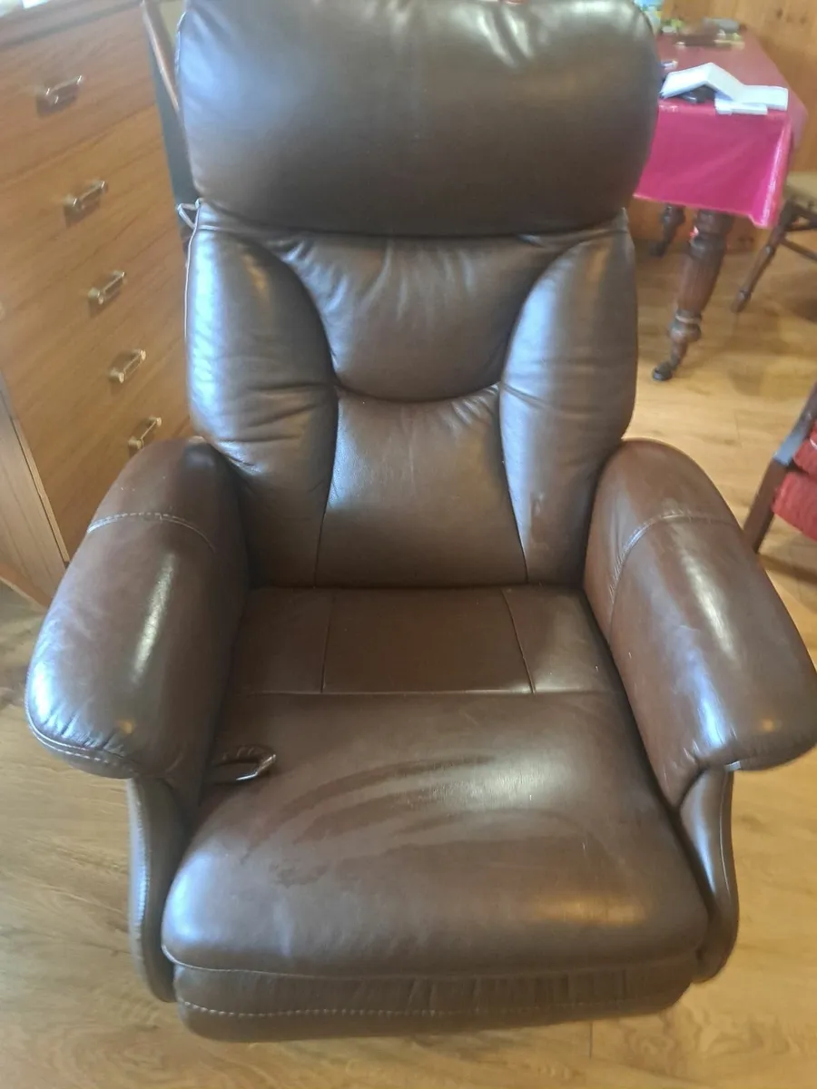 Armchair Leather from Caseys - Image 4