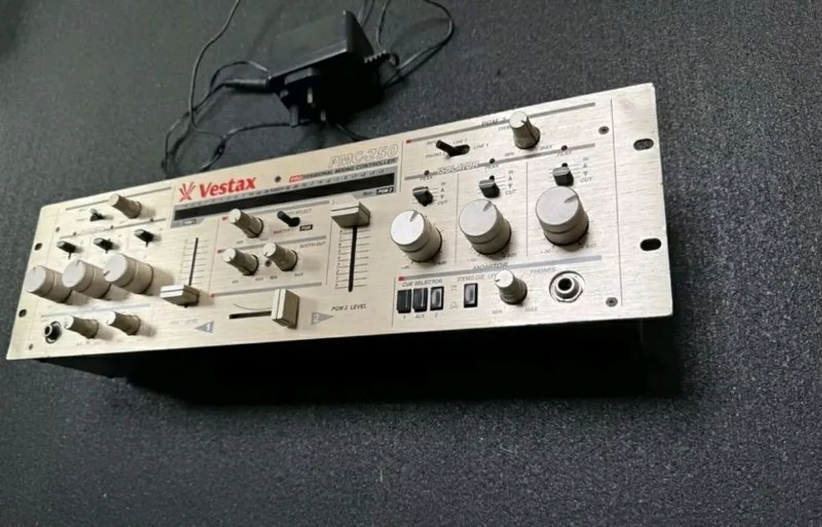 Technics 1210s w/ Vestax mixer & Pioneer effects box - Image 3
