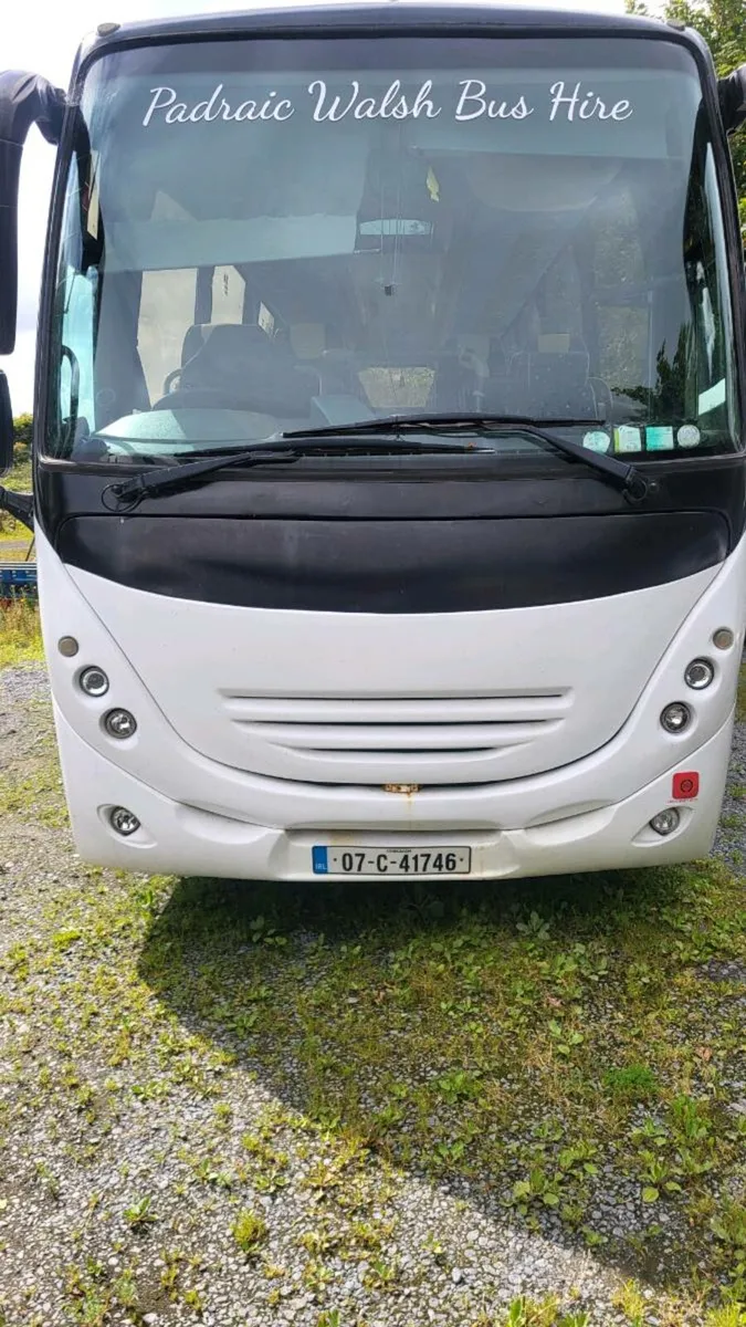 41 seater bus - Image 1