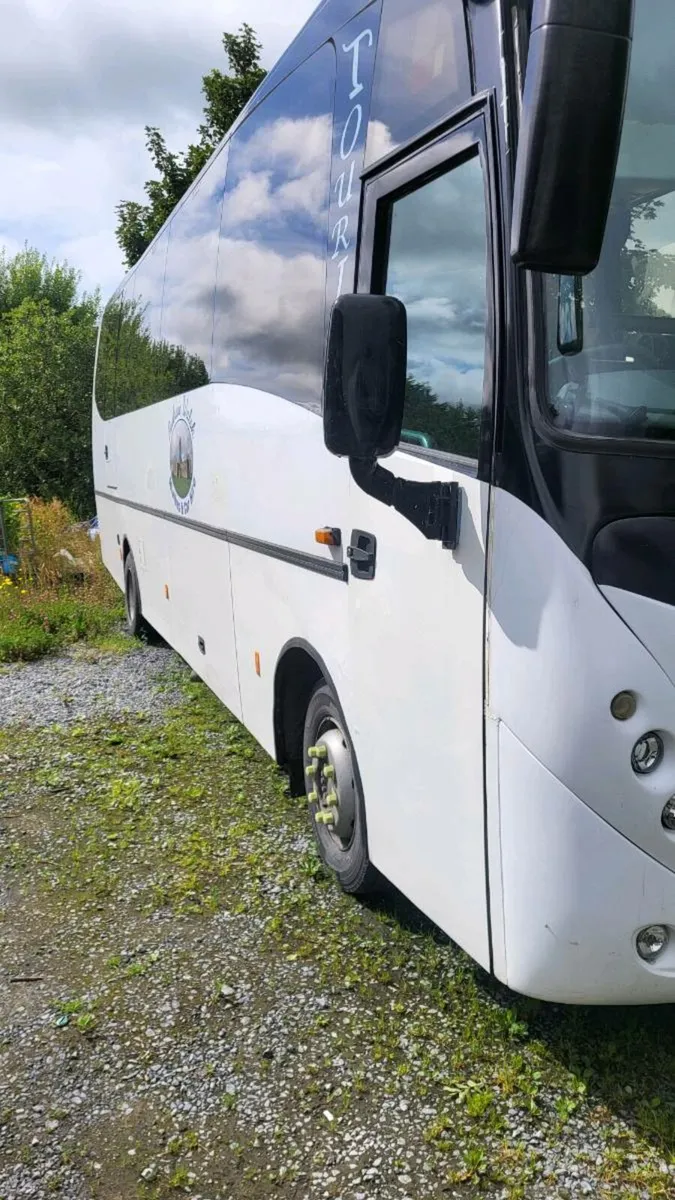 41 seater bus - Image 2