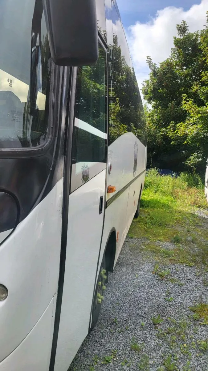 41 seater bus - Image 3