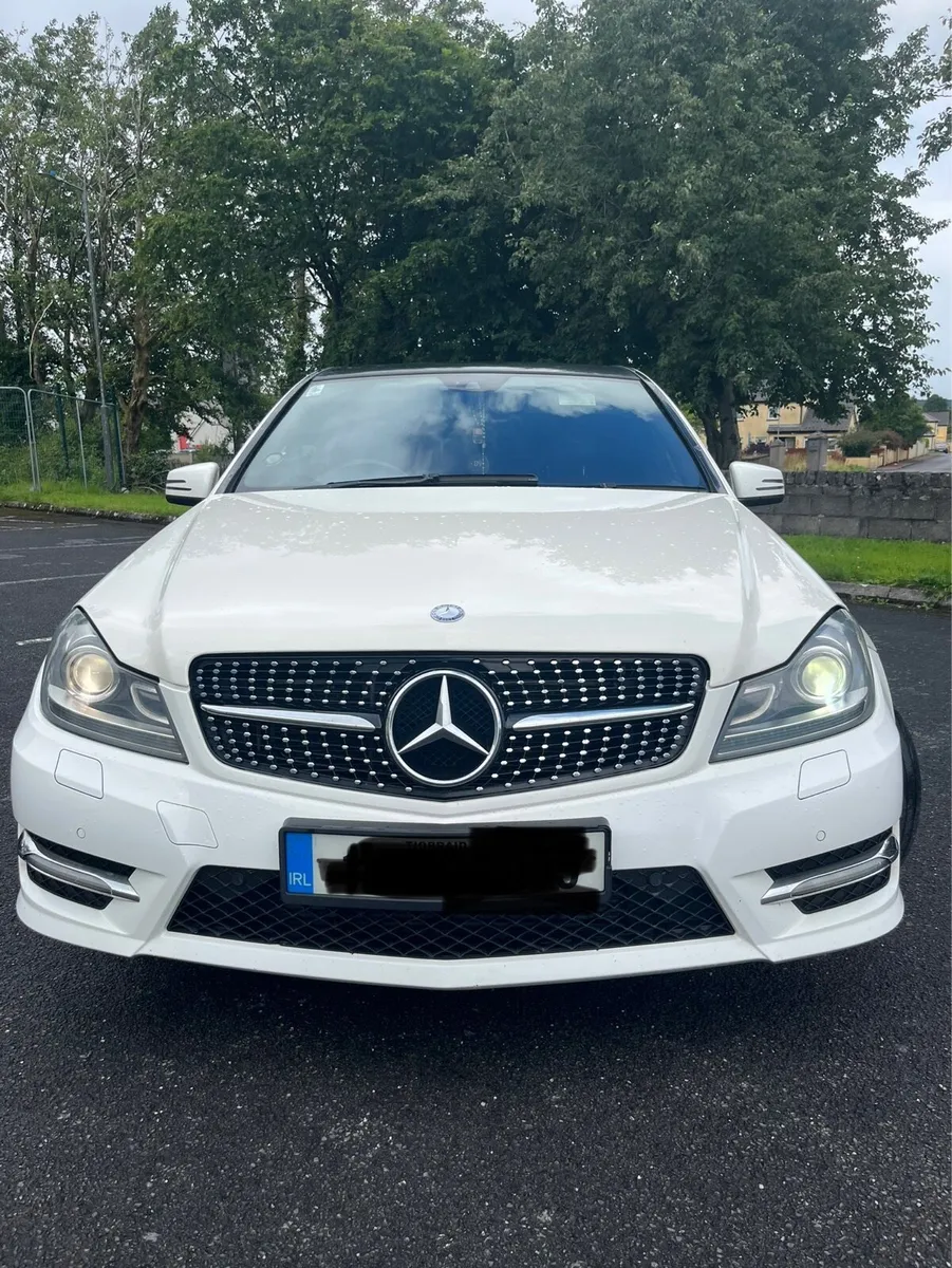 Mercedes Benz c-class C220 2011 - Image 1