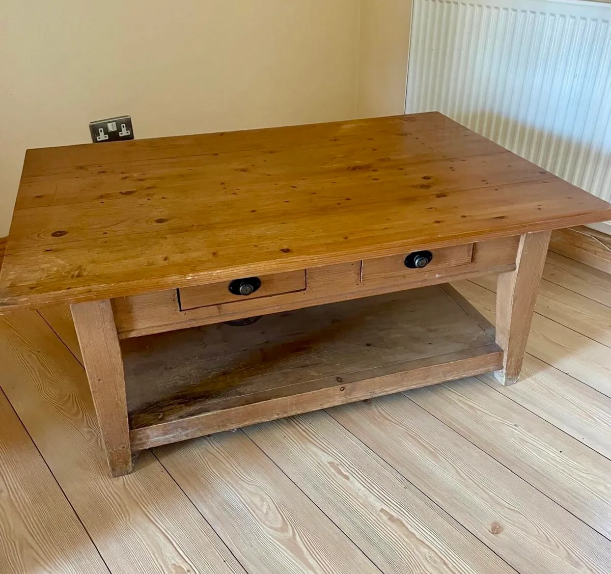Coffee table - Image 1