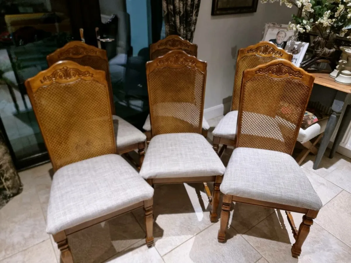 Stunning Set of Dinning Chairs x 6 - Image 2