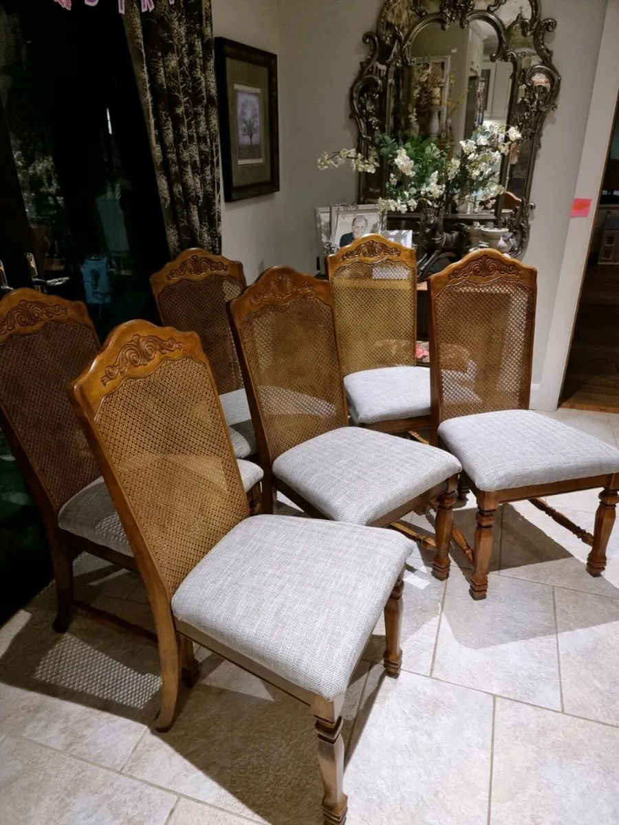 Stunning Set of Dinning Chairs x 6 - Image 3