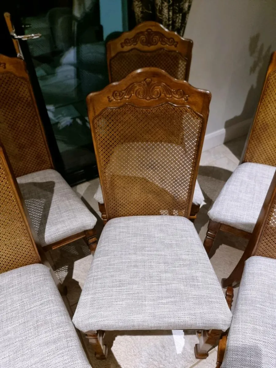 Stunning Set of Dinning Chairs x 6 - Image 4