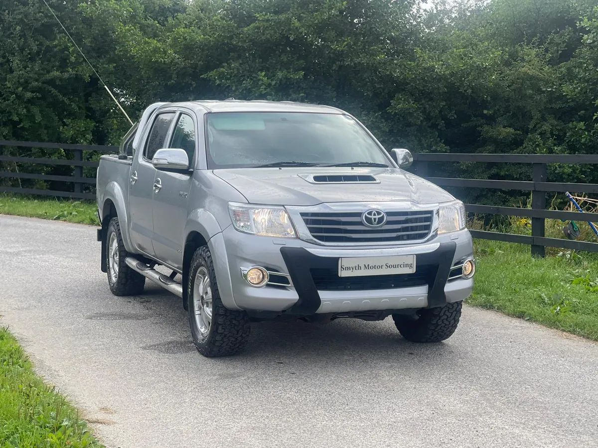152 Toyota Hilux Invincible X 177bhp MINT***** - Image 2