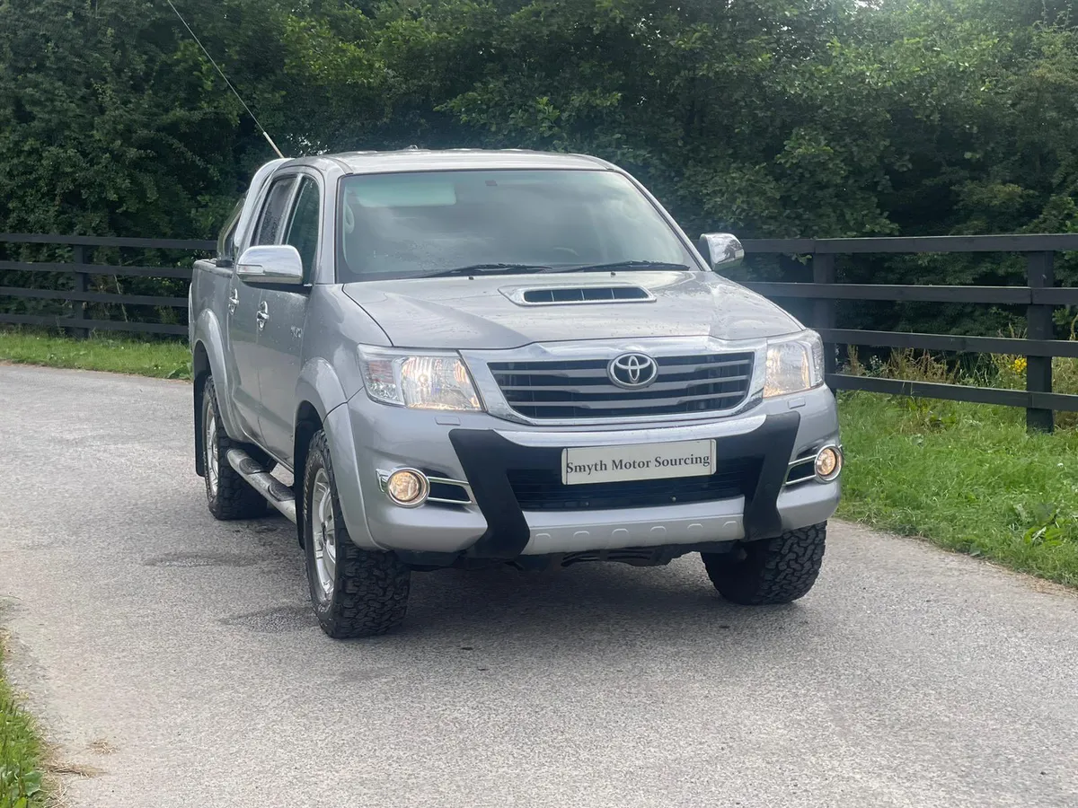 152 Toyota Hilux Invincible X 177bhp MINT***** - Image 4