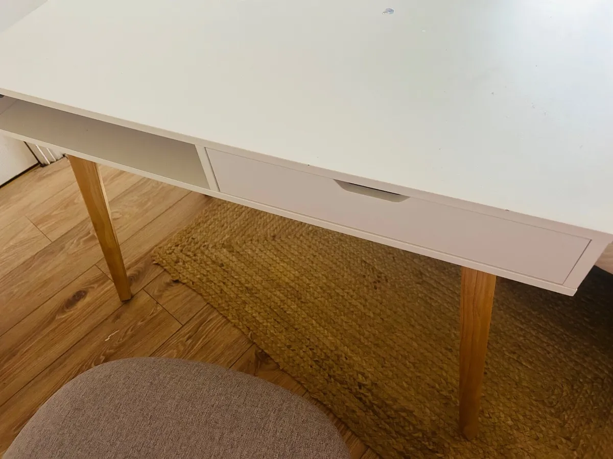 Desk and office chair - Image 3