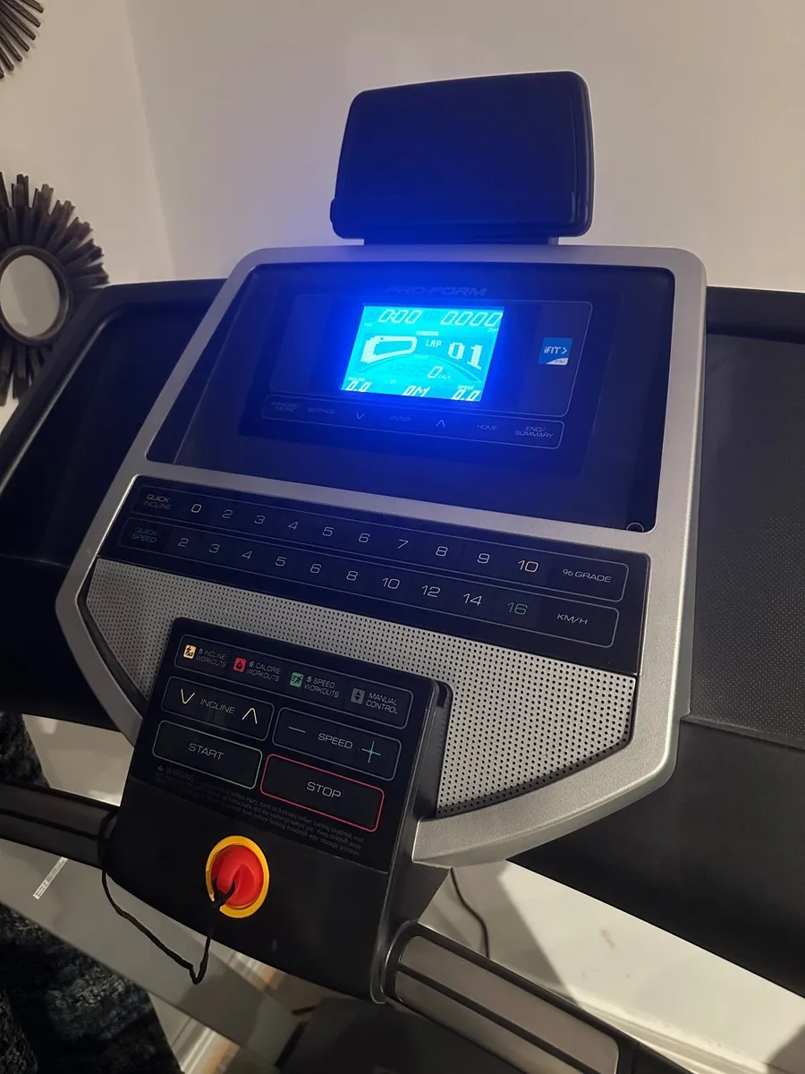 ProForm 305CST Treadmill - Image 2