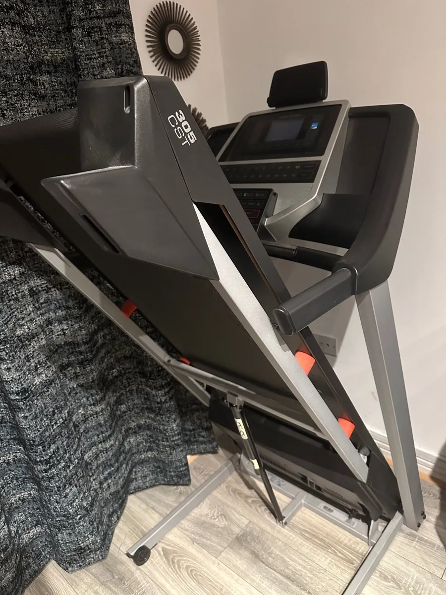 ProForm 305CST Treadmill - Image 3