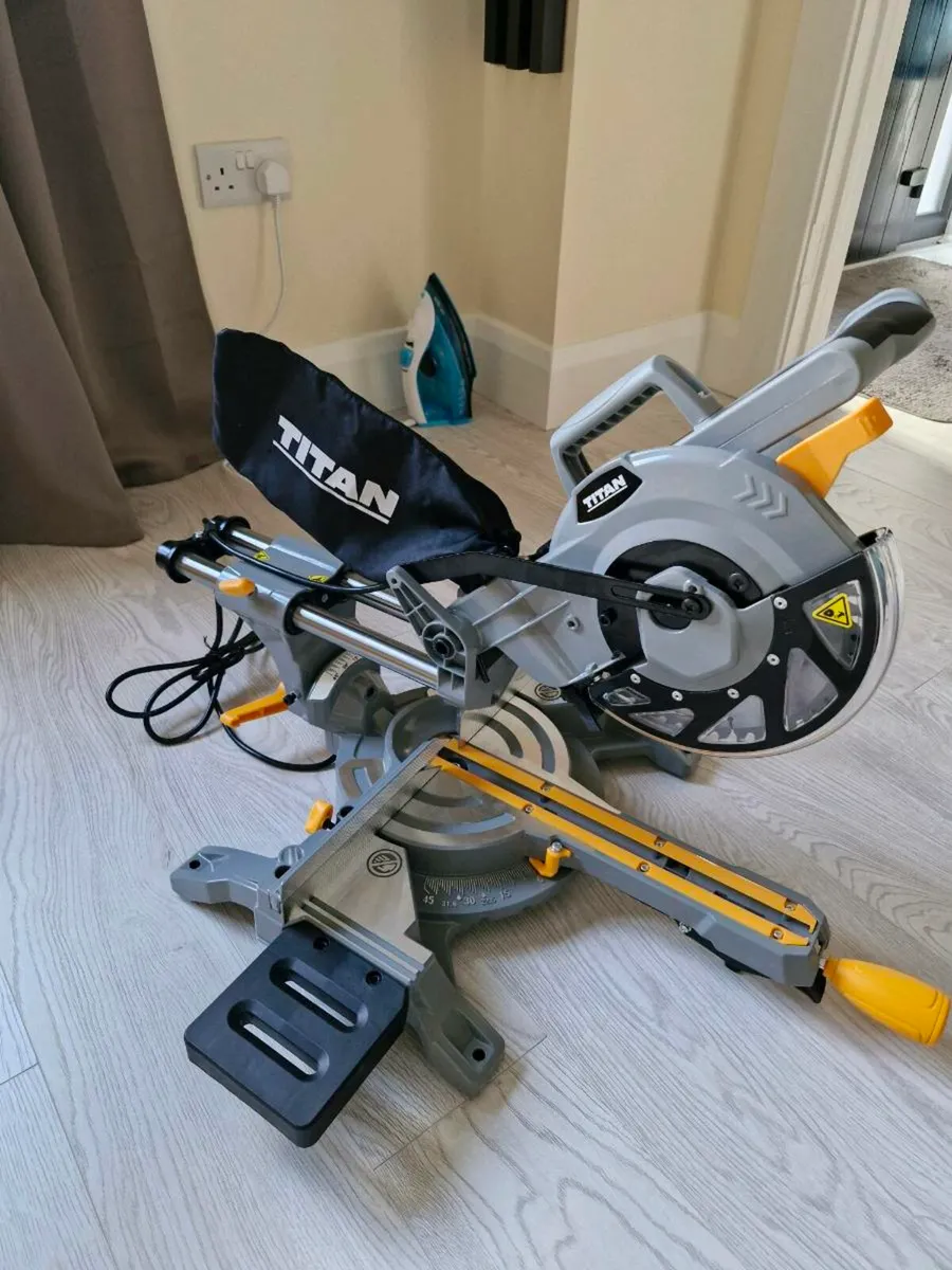 Titan  210mm Electric  Sliding Mitre Saw 240V - Image 1