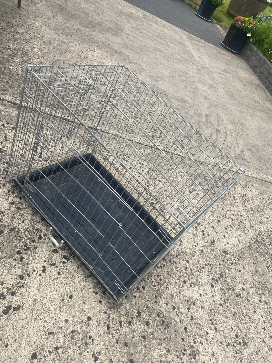 Dog crate - Image 1