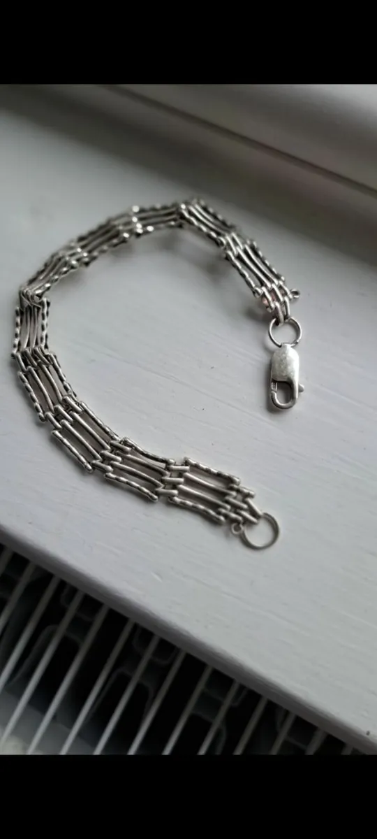 LADIES Silver gate bracelet - Image 1