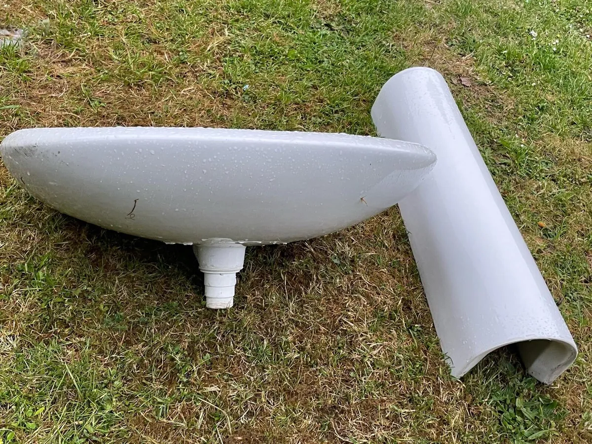 Sink & basinet €30 - Image 2