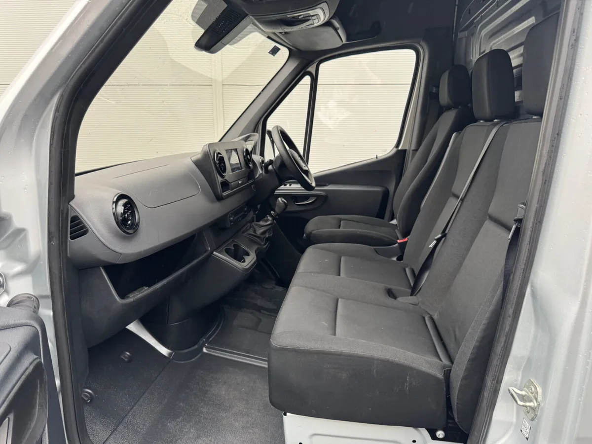 Mercedes-Benz Sprinter 2021 MWB High roof - Image 2