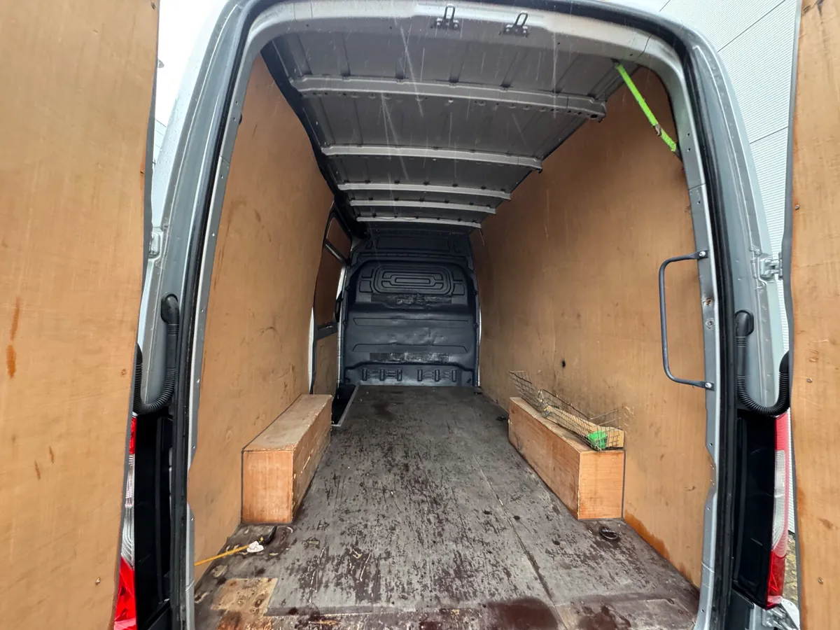 Mercedes-Benz Sprinter 2021 MWB High roof - Image 3