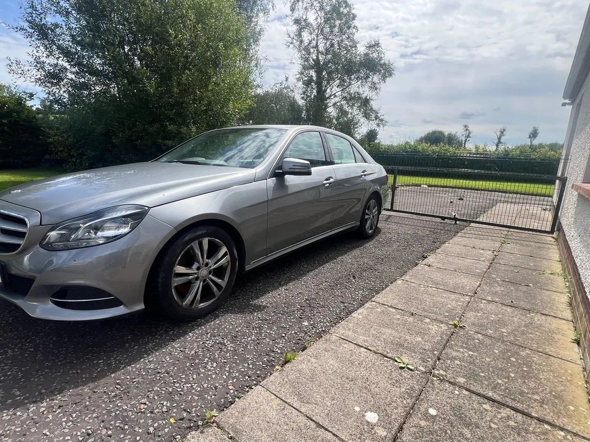 Mercedes E250 - Image 2