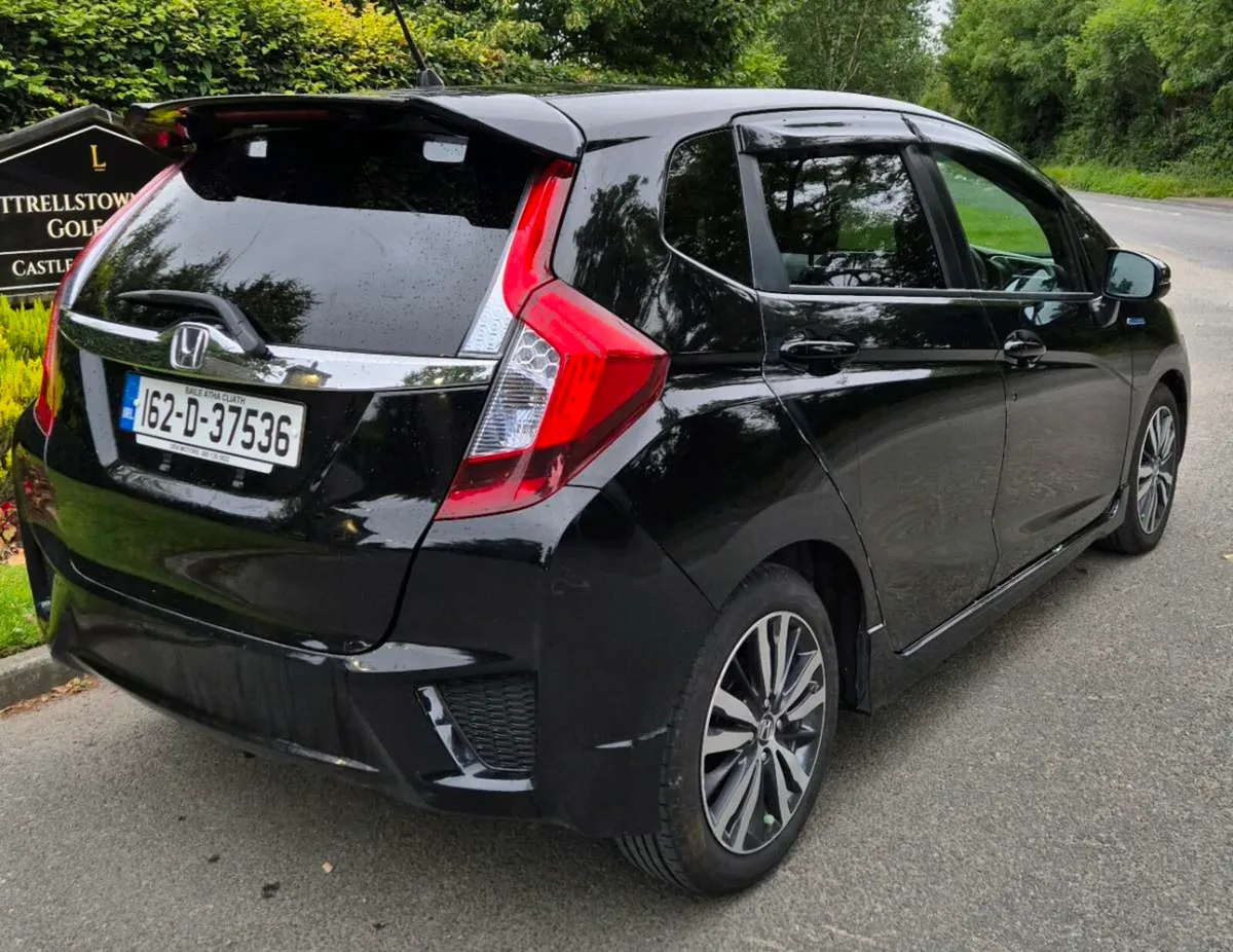 Honda Fit Sports Hybid Auto NCT ! Low kms - Image 4