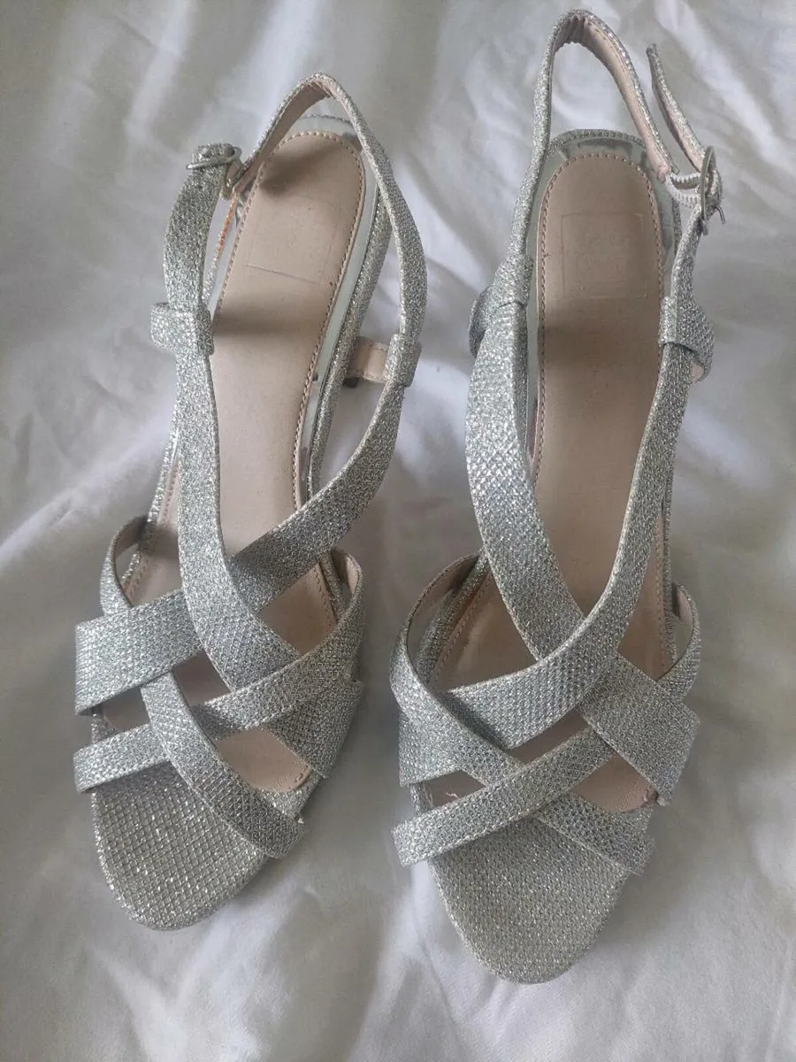 Silver sandles size 40 - Image 1