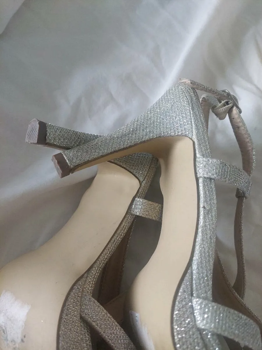 Silver sandles size 40 - Image 2