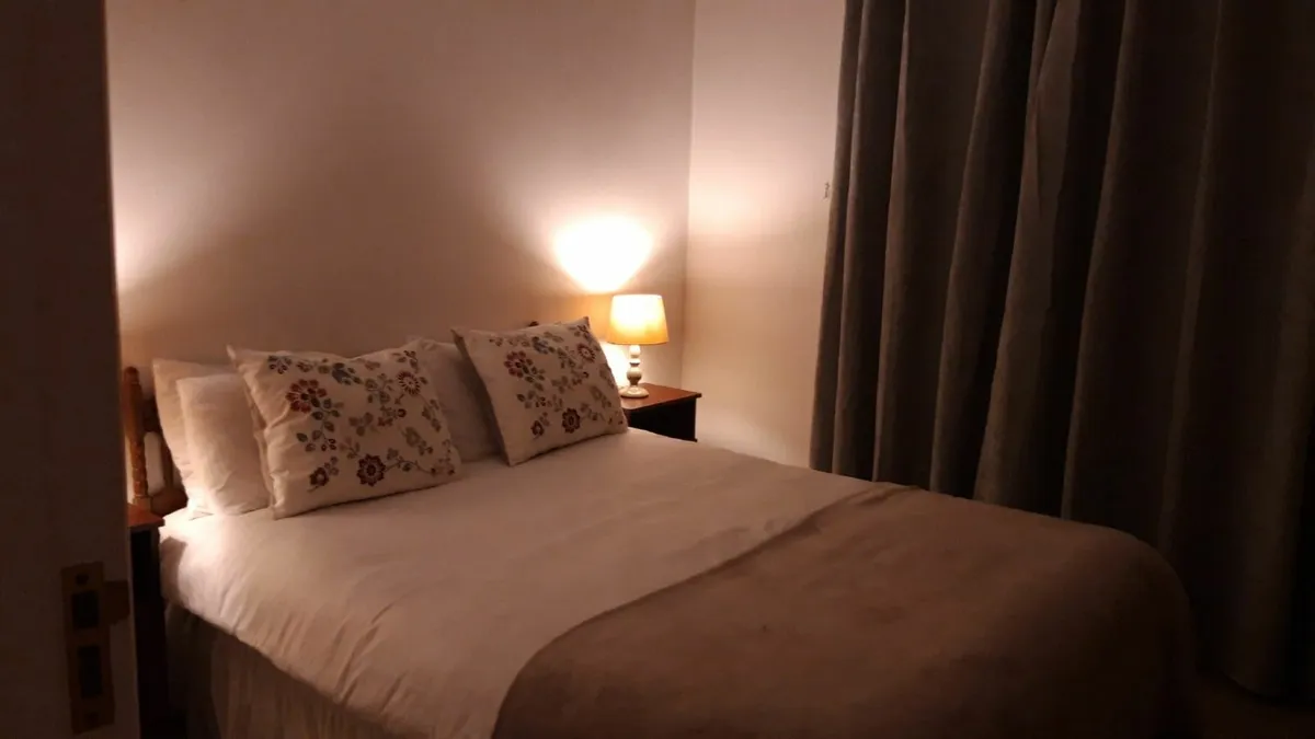 Holiday home  5 bedrooms sleeps 11 - Image 2