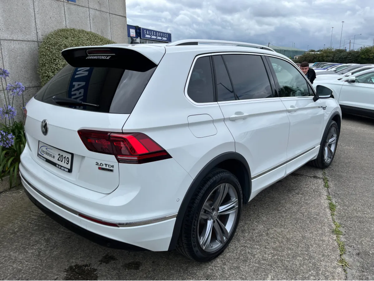 Volkswagen Tiguan R-LINE 4 MOTION AUTOMATIC 2.0 DI - Image 4