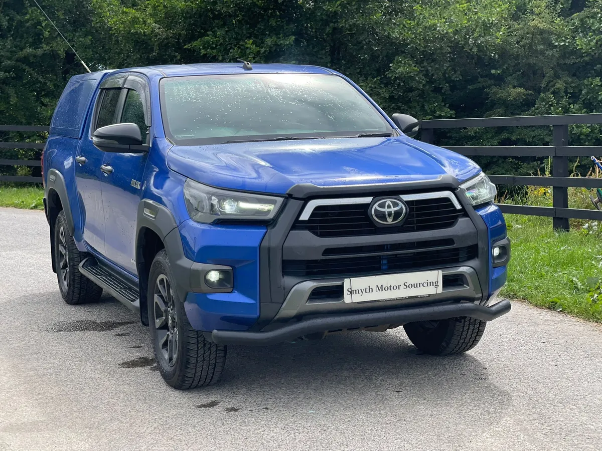 211 Toyota Hilux Invincible X Manual Beauty***** - Image 3