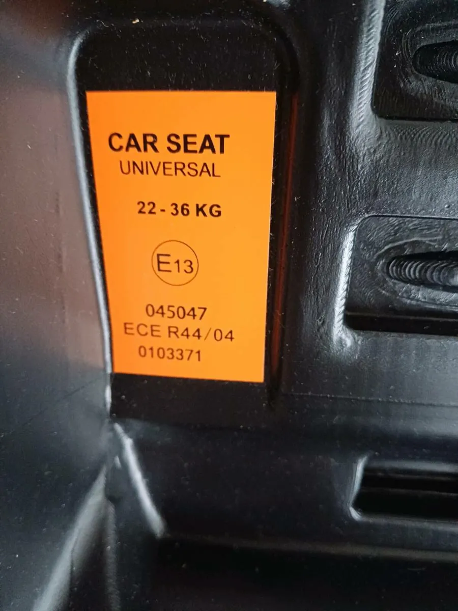 Car booster seat - Image 2