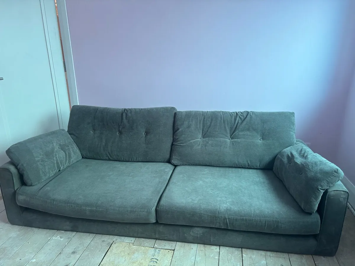 Free sofa - Image 1