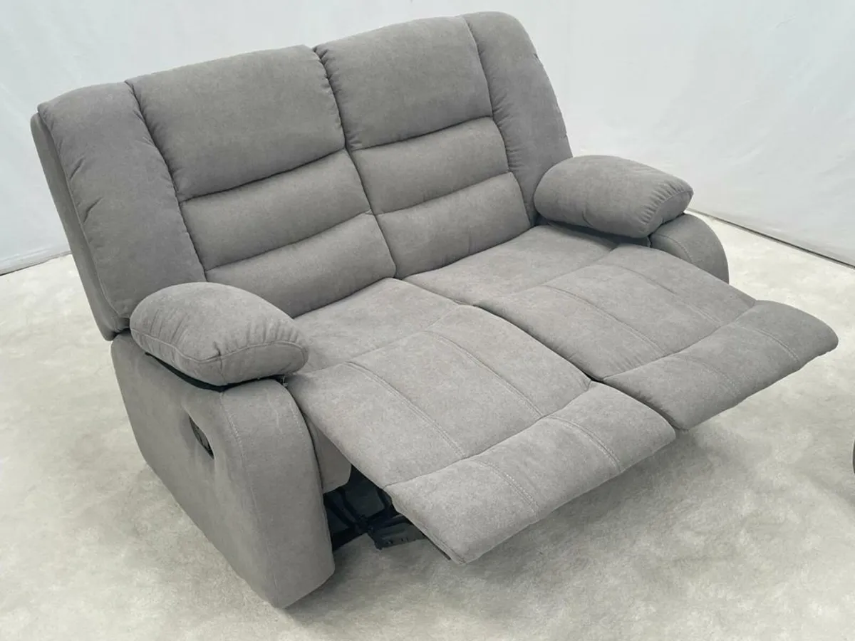 Modern Sofas Recliner & Non Recliner Sale
Brand ne - Image 1