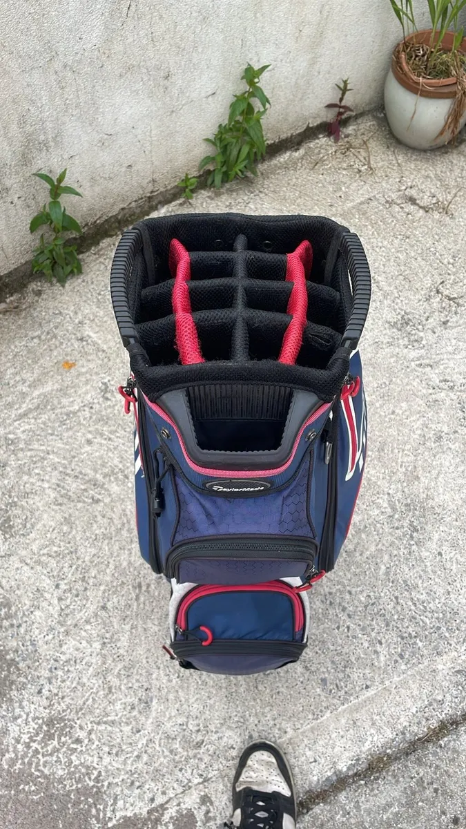 TaylorMade Golf Bag - Image 4