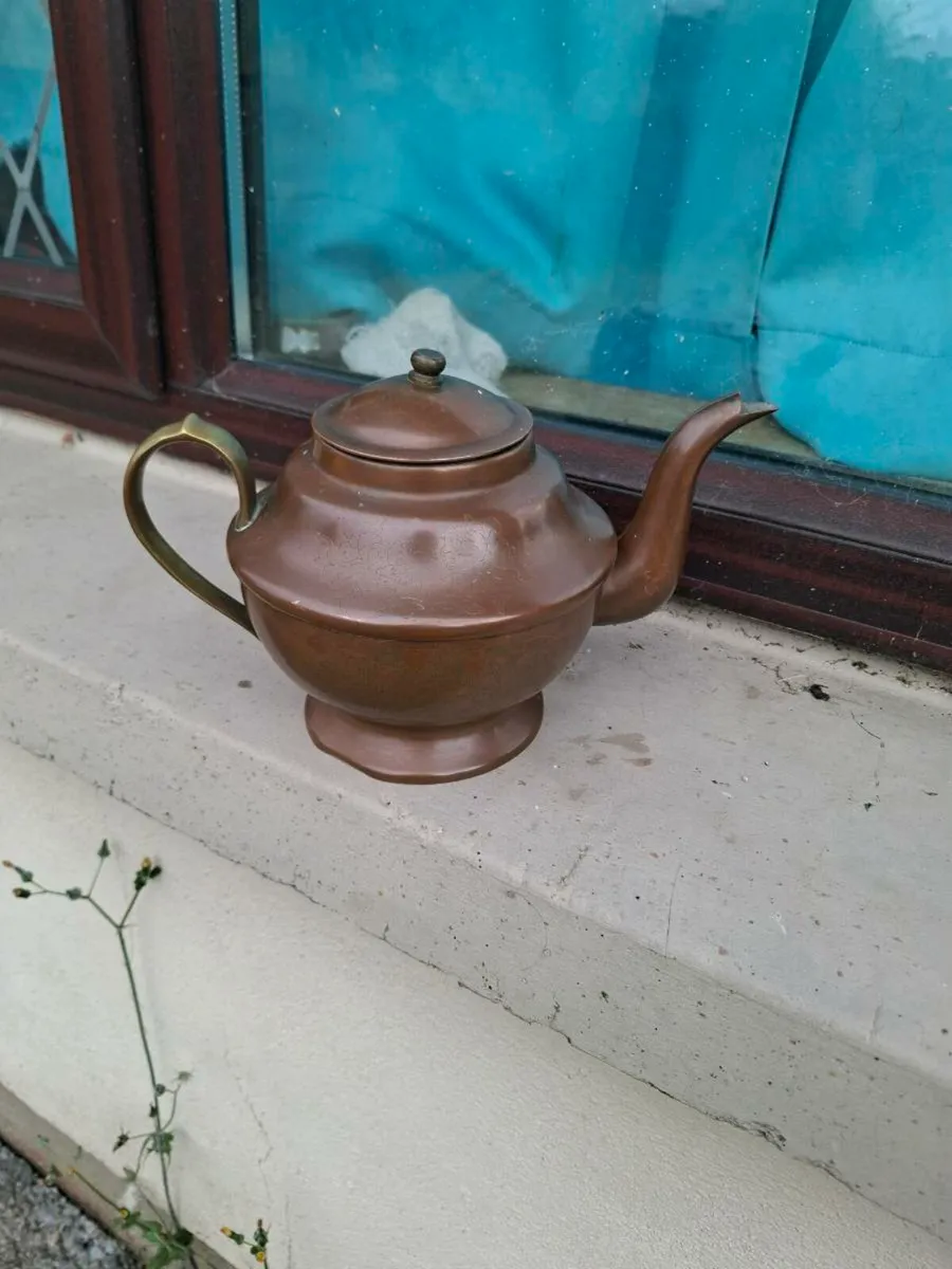 2 cups copper tea pot postage possible - Image 1