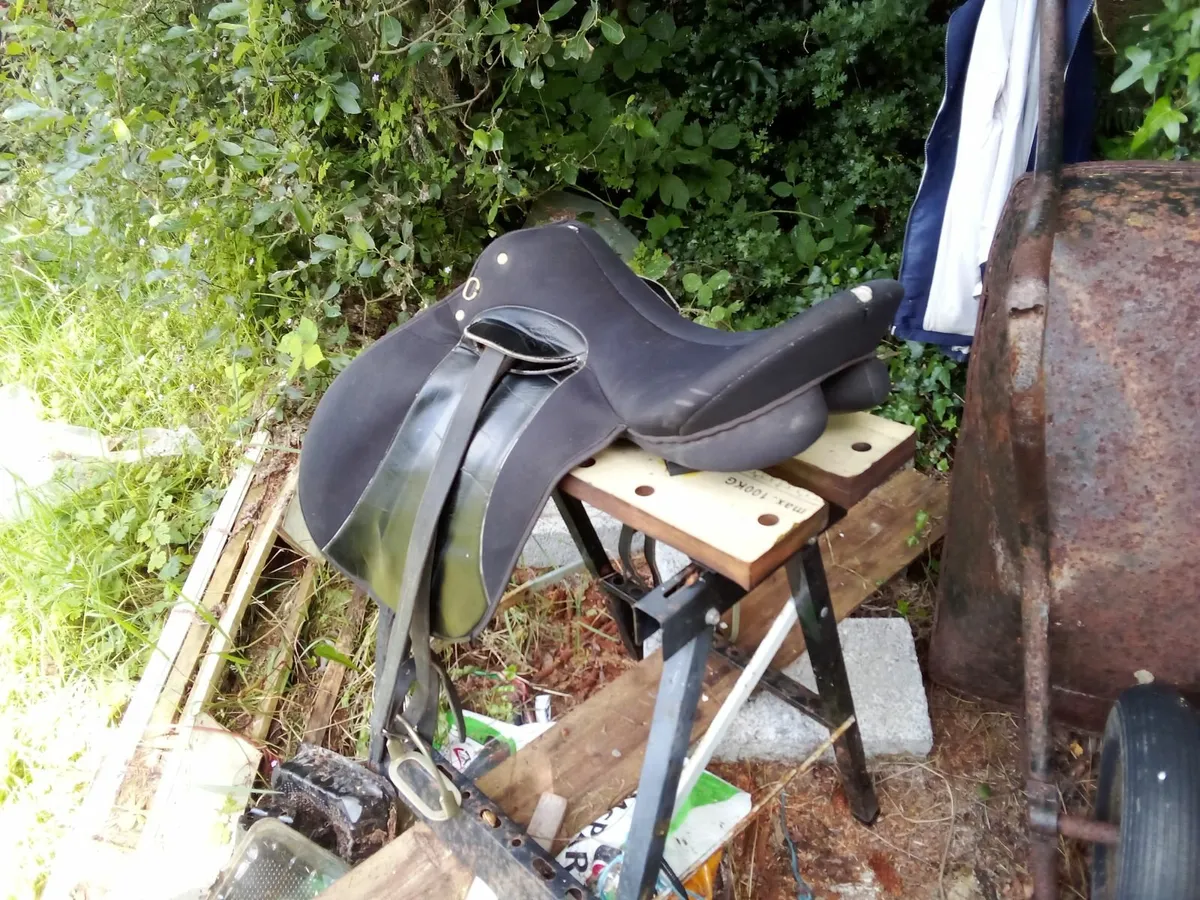 Pony saddle