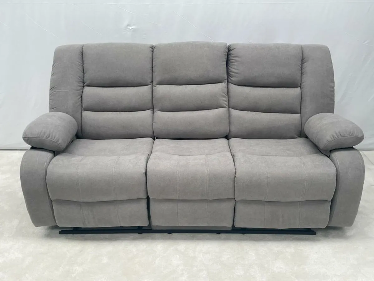 Fabric Sofas Recliner Non Recliner Sale
Brand new - Image 1