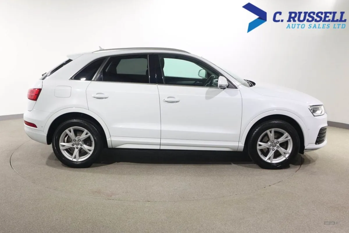 Audi Q3 Estate - Image 4