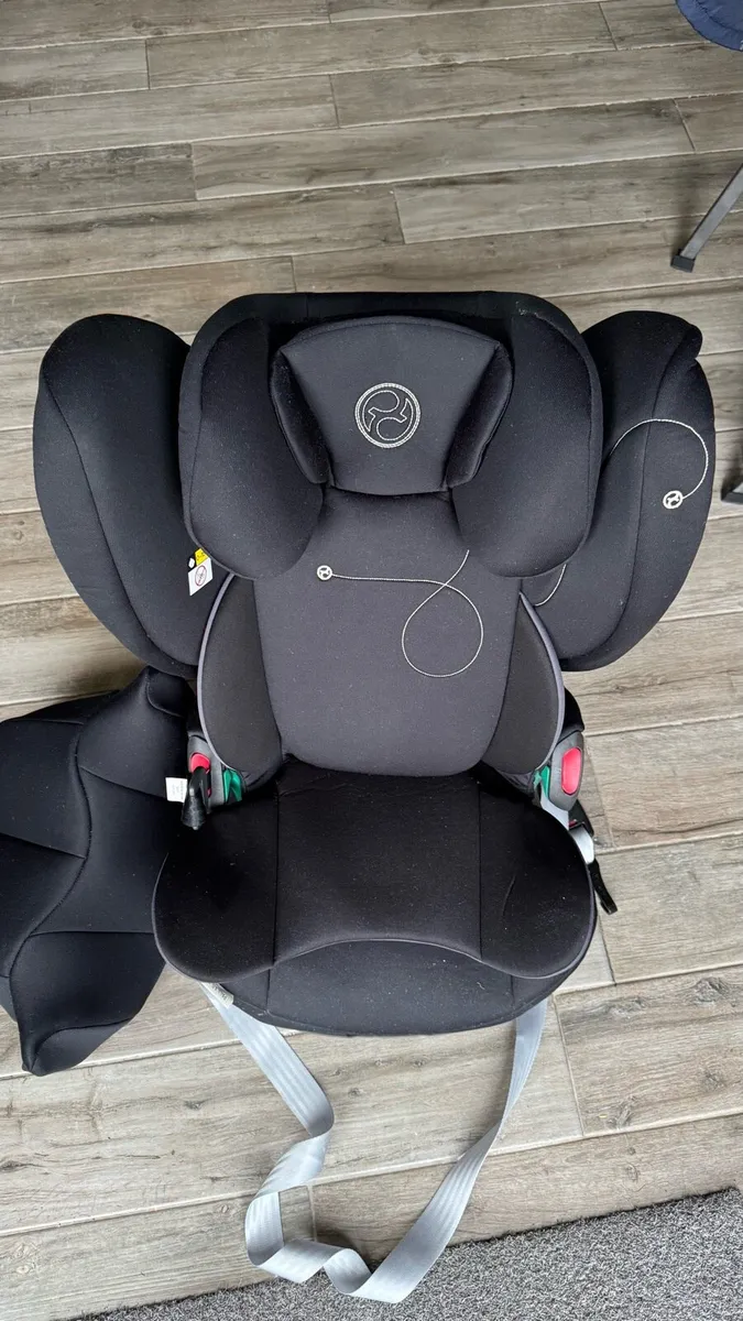 Cybex Pallas G car seat - Image 1