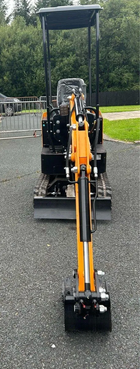 2025 JPC HT12 Diesel  Mini Digger - Image 1