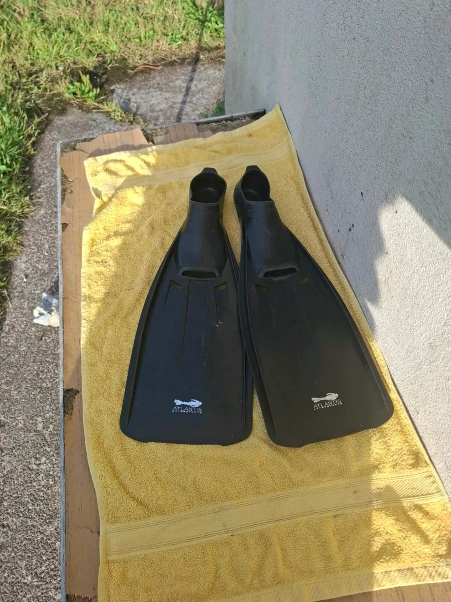 Soze 6 7 flippers paddles for diving - Image 1