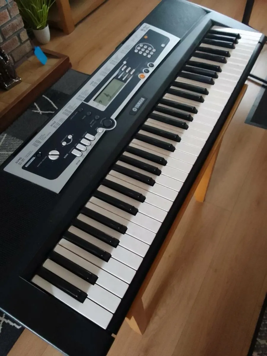 Yamaha keyboatd - Image 1