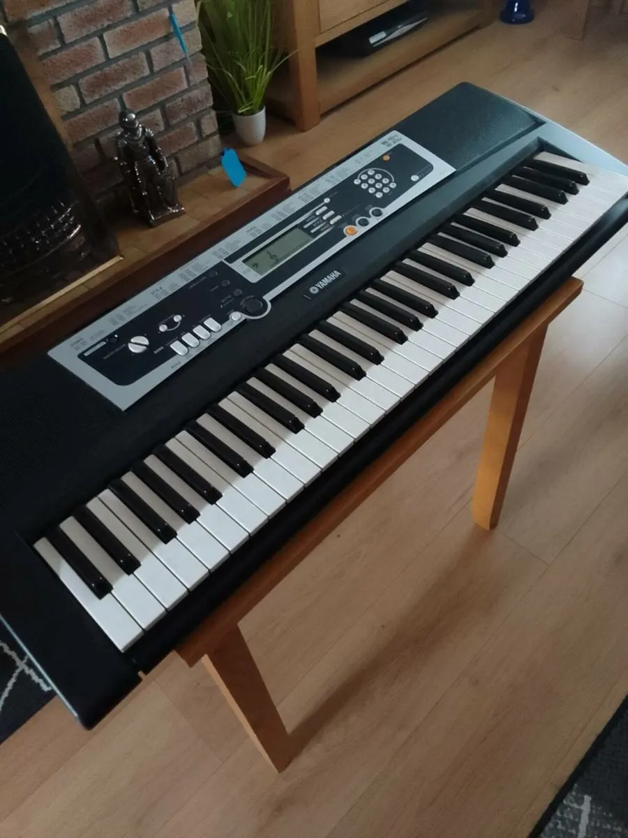 Yamaha keyboatd - Image 3