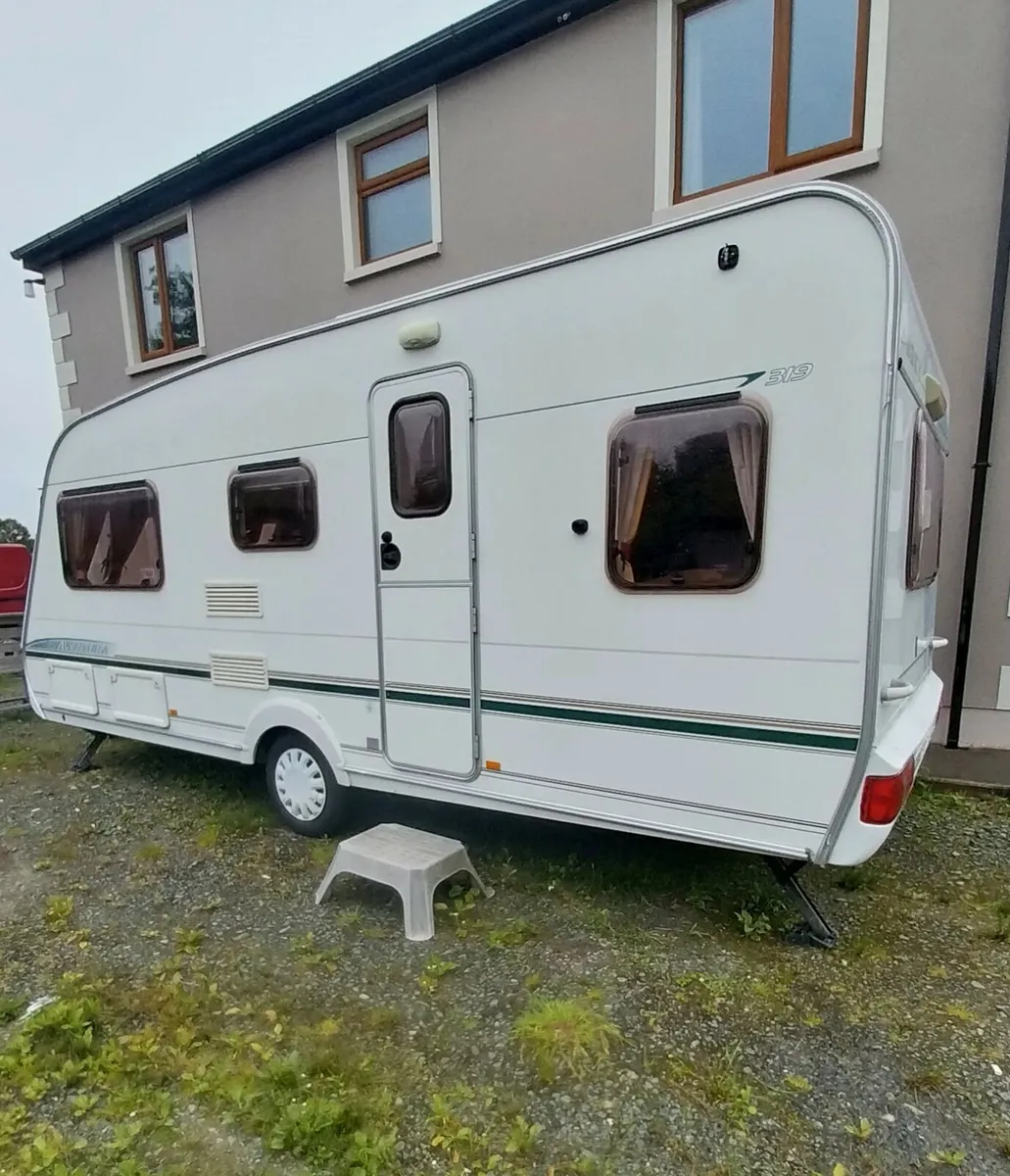 Abbey 4/5  berth fixed bed - Image 3
