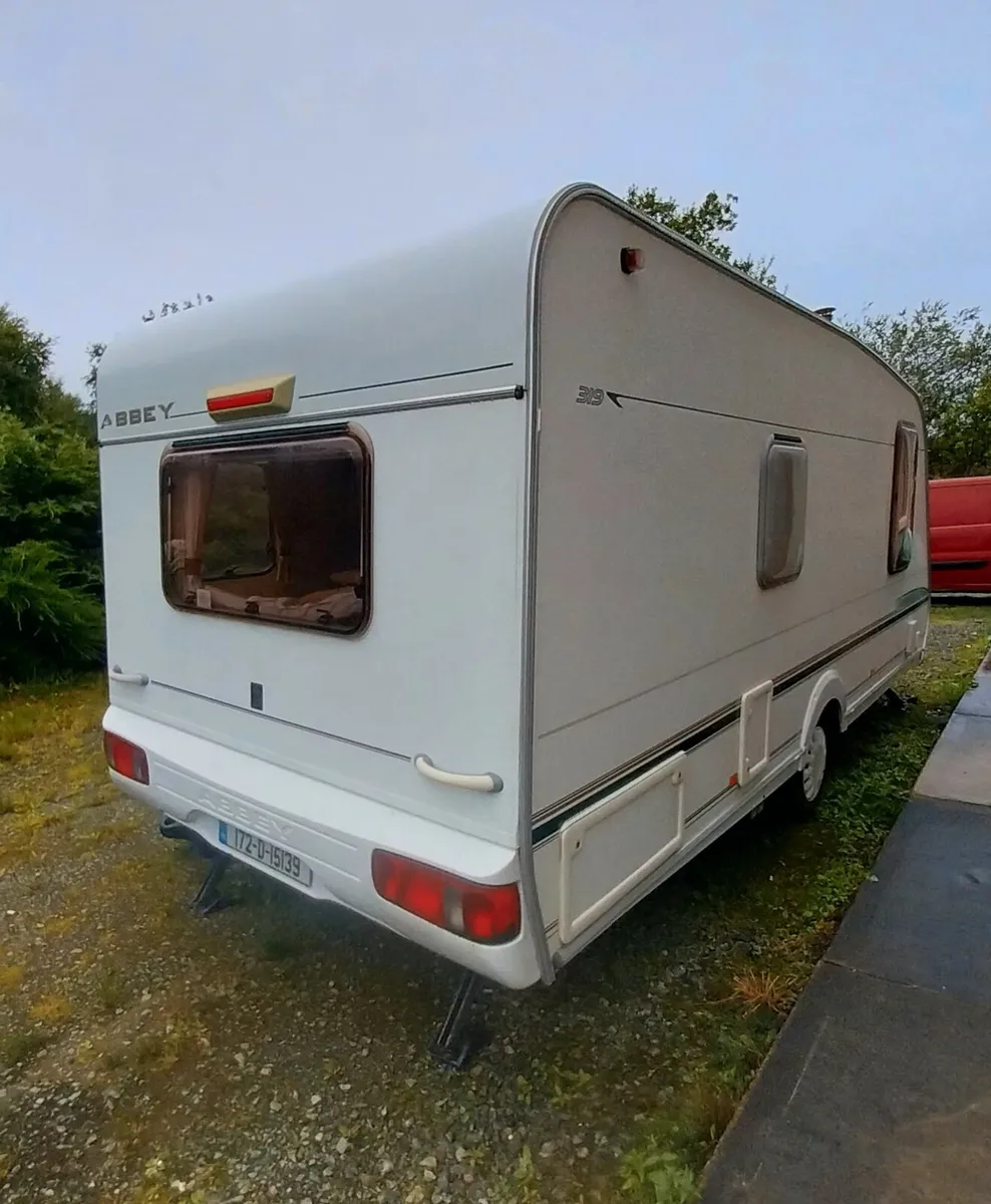 Abbey 4/5  berth fixed bed - Image 4