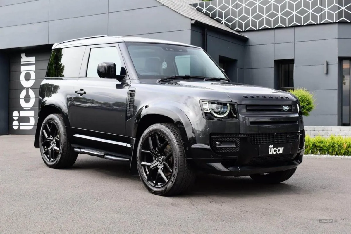 Land Rover Defender 90 3.0 D250 Mhev X-dynamic SE - Image 1