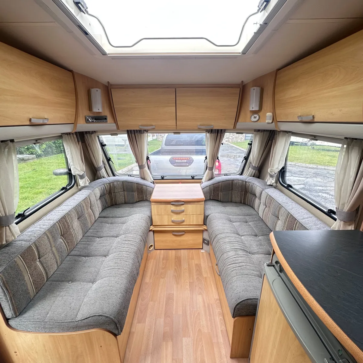 ✨STERLING EUROPA 4 BERTH FIXED BED✨ - Image 3