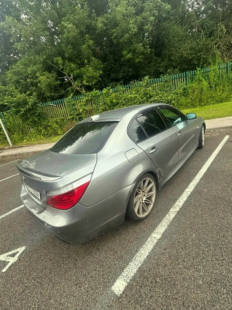 BMW 5-Series 2007 - Image 1