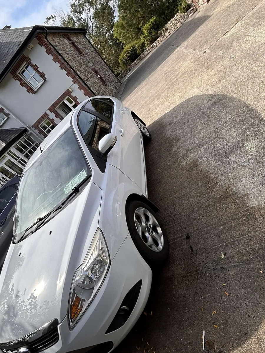 Ford Focus - Image 3