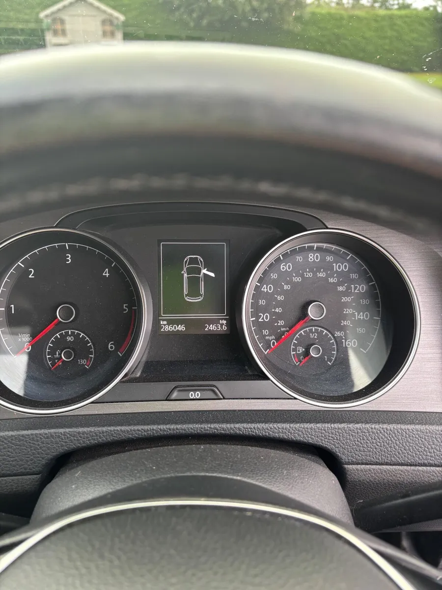 Volkswagen Golf 2013 - Image 2
